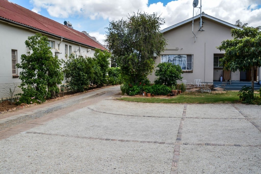 5 Bedroom Property for Sale in Klawer Western Cape